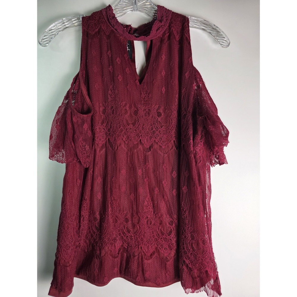 By-By Babydoll Stretch Lace Cold Shoulder Red Top -‎ Size 1X